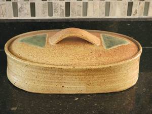 lot 46 image: Earthenware Lidded Dish