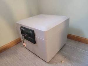 lot 68 image: Sentry Fire Safe Locker