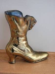 lot 59 image: Funky Brass Boot Dcor