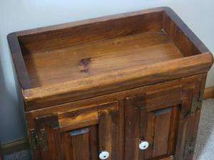 lot 90 image: Rustic Oak Bedside Table