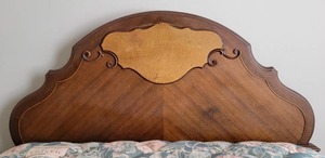 lot 1C image: Antique Art-Deco Full Bed Set
