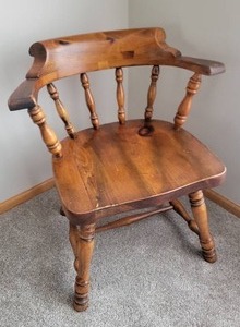 lot 96 image: Timeless Vintage Carved Accent Chair