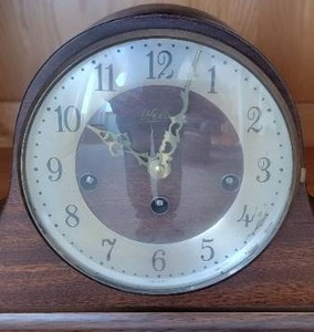 lot 37 image: Vintage German Mantel Clock by Welby