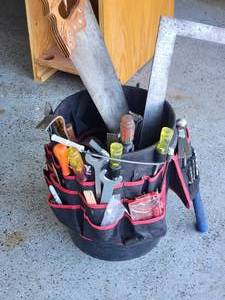 lot 87 image: Husky Tool Bucket with Included Hand Tools