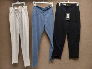 lot 34 image: 3 NEW LEGGINGS STYLE PANTS SMALL