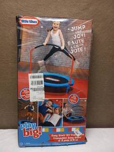 lot 42 image: NEW LITTLE TIKES 3 TRAMPOLINE