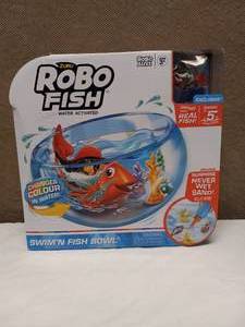 lot 44 image: NEW ROBO FISH ROBOTIC SWIMMING PET