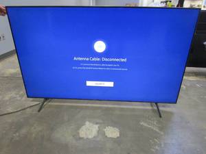 lot 903 image: Samsung - 65 Class 7 Series LED 4K UHD Smart Tizen TV ModelUN65TU7000FXZA