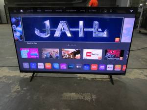 lot 923 image: VIZIO - 50 Class M6 Series 4K QLED HDR Smart TV