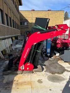 lot 2 image: NEW KMW-1440 Loader