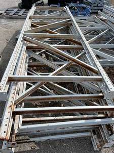 lot 10 image: Pallet Racking