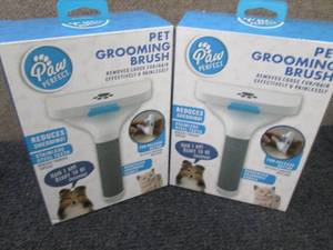 lot 75 image: 2 Paw Perfect Pet Grooming Brushes ...