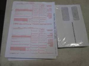 lot 104 image: 2022 1099DIV Forms with Envelopes...