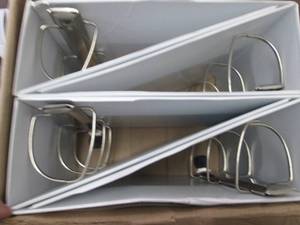 lot 124 image: 4 Avery Heavy-Duty View 3 Ring Bind...