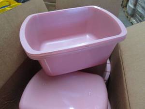 lot 151 image: Medegen Basin, Wash, Rectangle, 7qt...