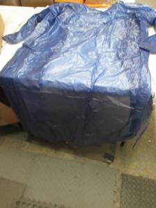 lot 189 image: Ansell PVC Heavy Duty Vinyl GownAp...