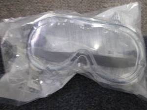 lot 217 image: Caseof 100 Safety Goggles...