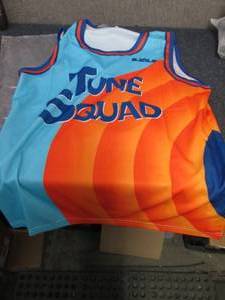 lot 260 image: Mens Medium Tune Squad Tank...
