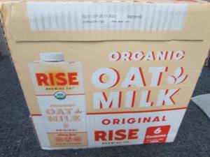lot 269 image: 6- 32 oz Organic Oat Milk Best Date...