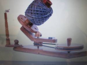 lot 279 image: Rosewood Yarn Winder - Large Wooden...