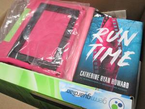 lot 288 image: Box of Assorted Small Overstock Ite...