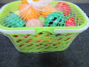 lot 325 image: Fruit Cutting Toys...