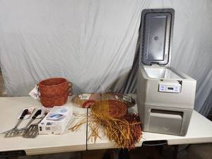lot 208 image: New TFal Turner Spatulas, New Woven Items, and More