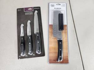 lot 228 image: New Chicago Cutlery Knives