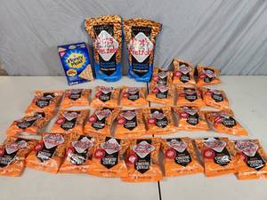 lot 231 image: New Dots Snacks and More