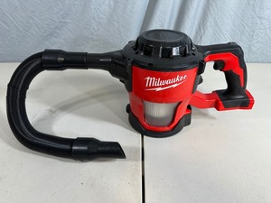 lot 15 image: Milwaukee M18 18-Volt Compact Vacuum