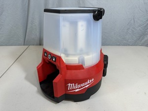 lot 33 image: Milwaukee M18 18-Volt Lithium-Ion Cordless 4400-Lumen RADIUS LED Compact Site Light