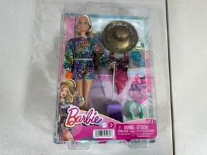 lot 52 image: New Travel Barbie Set