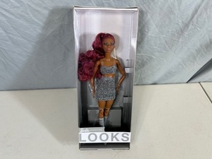 lot 53 image: New Barbie Signature Looks