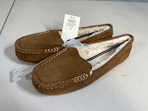 lot 71 image: New Pair of Leather Moccasin Slippers