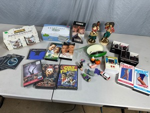 lot 83 image: Assorted Vintage and Collectibles