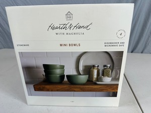 lot 97 image: New Hearth and Hand Mini Bowl Set