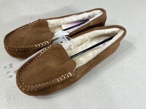 lot 115 image: New Pair of Leather Moccasin Slippers