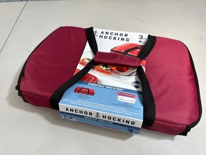 lot 120 image: New Anchor Hocking Take and Bake Travel Set