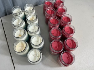 lot 124 image: 20 New Soy Blend Candles