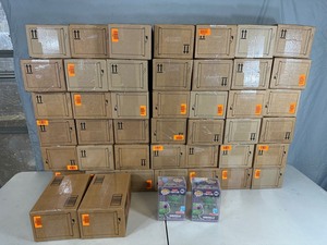 lot 11A image: 46 New TMNT Donatello Funko Pop #55 Figurines