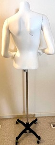lot 88 image: Fusion Specialties Display Mannequin