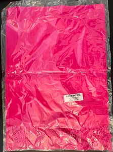 lot 110 image: 3 NWT Pashminas & 1 Enzo Mantovani Cashmere Scarf - Preowned