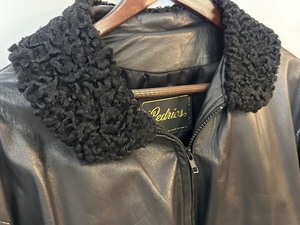 lot 152 image: Fun Vintage Leather and Lambs Wool Womens Waist Coat