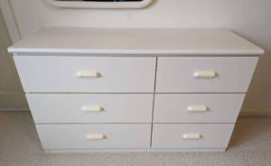 lot 50 image: White Six Drawer Dresser and Mirror