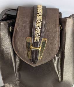 lot 79 image: Vintage Stuart Weitzman Small Leather Bag