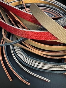 lot 321 image: Variety of .5 Leather Straps - Qty over 25