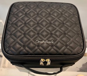 lot 124 image: Juicy Couture Parfum Spray, Beauty Storage and Sundries for Home and Travel