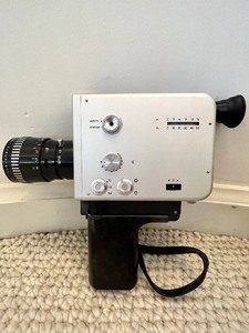 lot 123 image: Lights Camera Action Vintage Movie Cameras and More