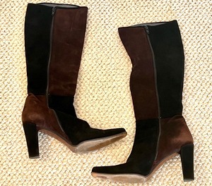 lot 125 image: Vintage Stuart Weitzman Black and Brown Suede Boots