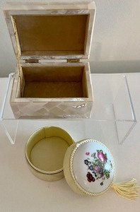 lot 132A image: Mother of Pearl Trinket Box and more